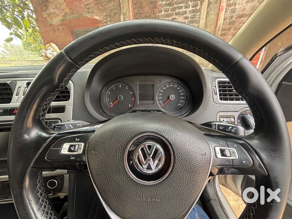 Volkswagen Ameo Manual 2016