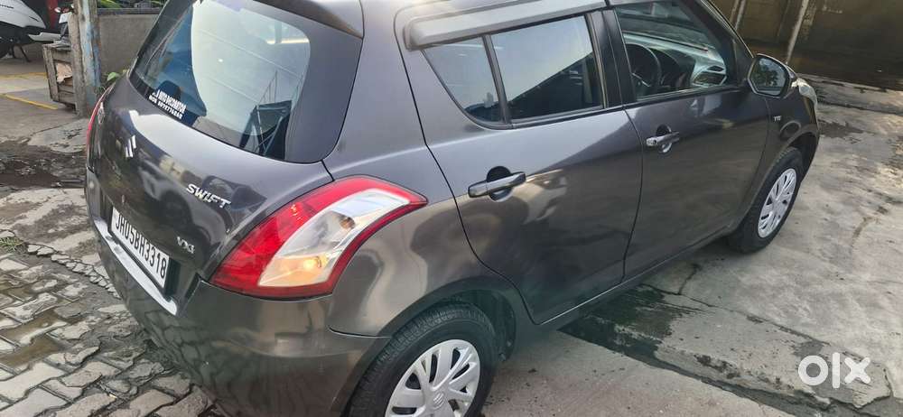 Maruti Suzuki Swift Vxi 1.2 Abs Bs-iv, 2015, Petrol