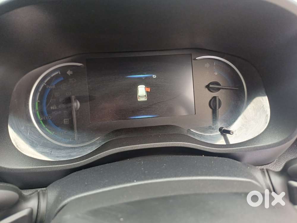 Toyota Innova Hycross 2.0 Vx Hybrid 7 Str, 2024, Petrol