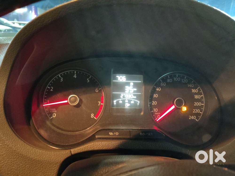Volkswagen Vento 2010-2013 Petrol Highline At, 2021, Petrol