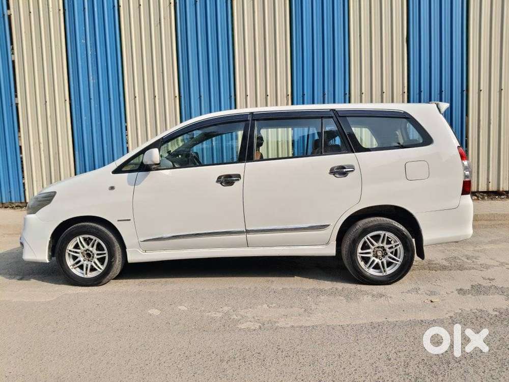 Toyota Innova [2013-2016] 2.5 G4 8 Str, 2014, Diesel