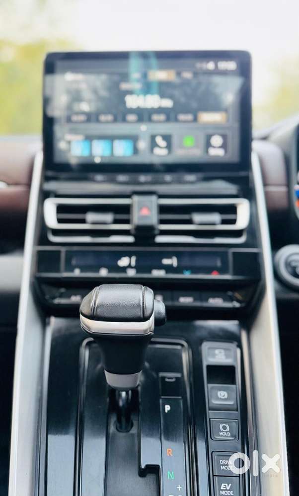 Toyota Innova Hycross 2.0 Vx (o) Hybrid 7 Str, 2024, Petrol