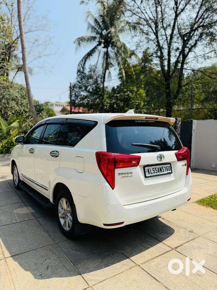 Toyota Innova Crysta 2.4 G Mt, 2017, Diesel