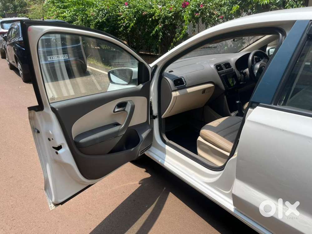 Volkswagen Car 2011 Petrol