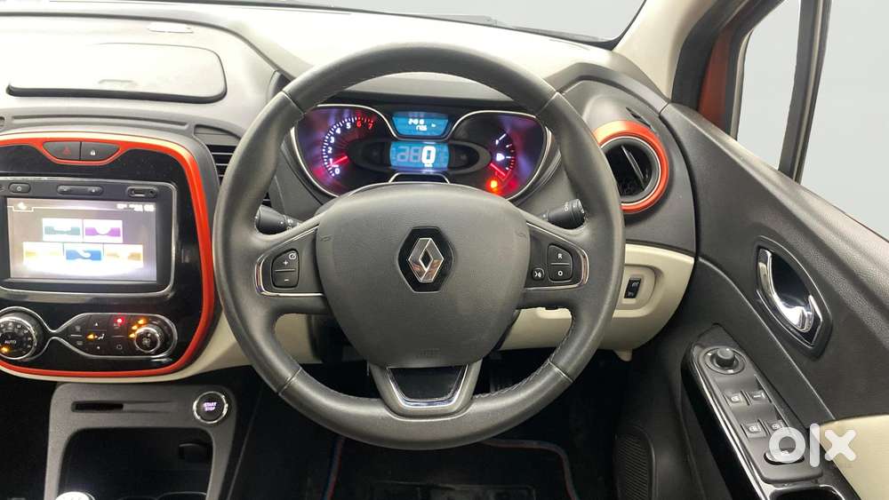 Renault Captur Platine Dual Tone Petrol, 2019, Petrol
