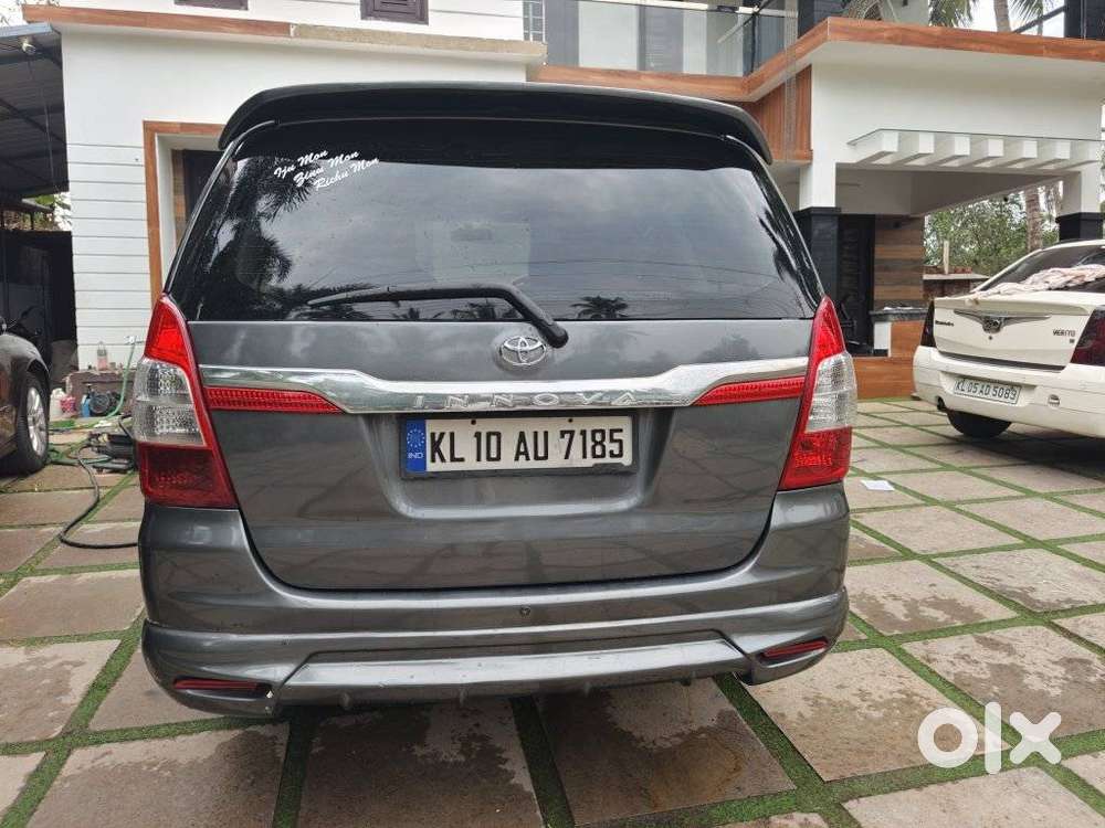 Toyota Innova 2.5 Ev Ps 8 Str Bs-iii, 2010