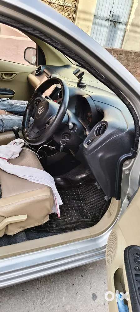Honda Amaze 2nd Gen 2014 Petrol 76000 Km Driven