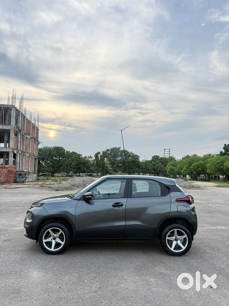 Tata Punch Facelift Pure (o), 2022, Petrol
