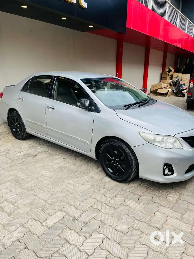 Toyota Corolla Altis 2012