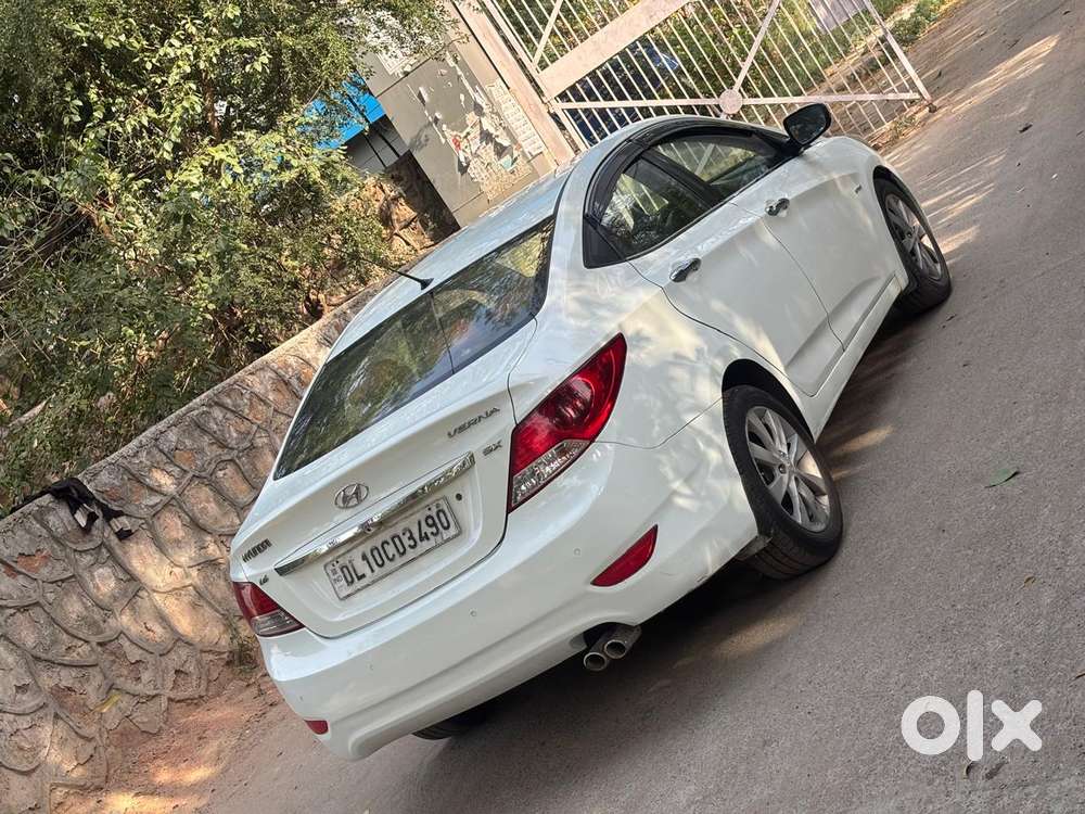Hyundai Verna Fluidic 1.6 Vtvt Sx, 2012, Petrol