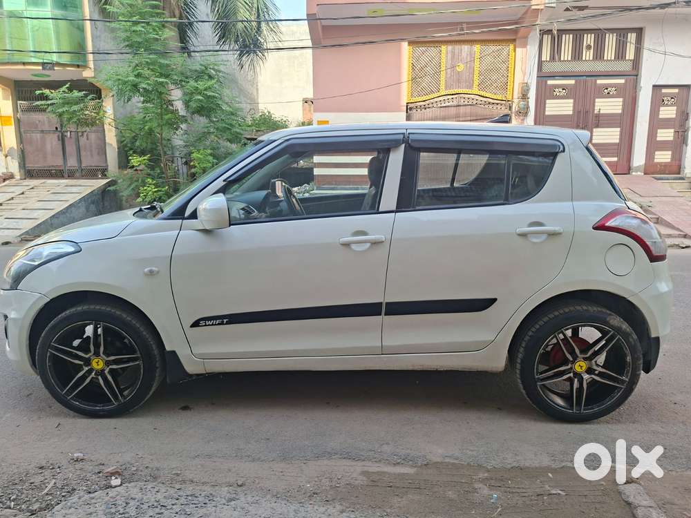 Maruti Suzuki Swift 1.2 Lxi (o), 2016, Cng & Hybrids