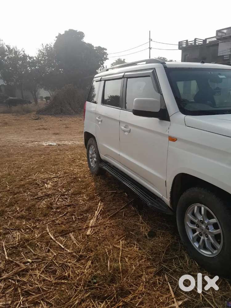 Mahindra Tuv 300 2016 Diesel 100200 Km Driven