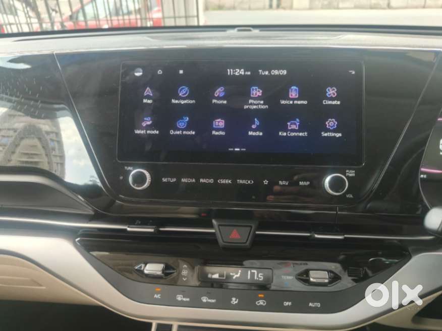 Kia Carens 1.4 Luxury Plus Dct 7 Str, 2023, Petrol