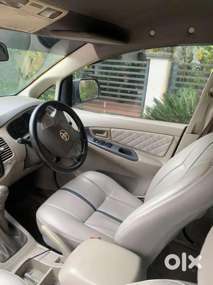 Toyota Innova Diesel 7 Str 2013