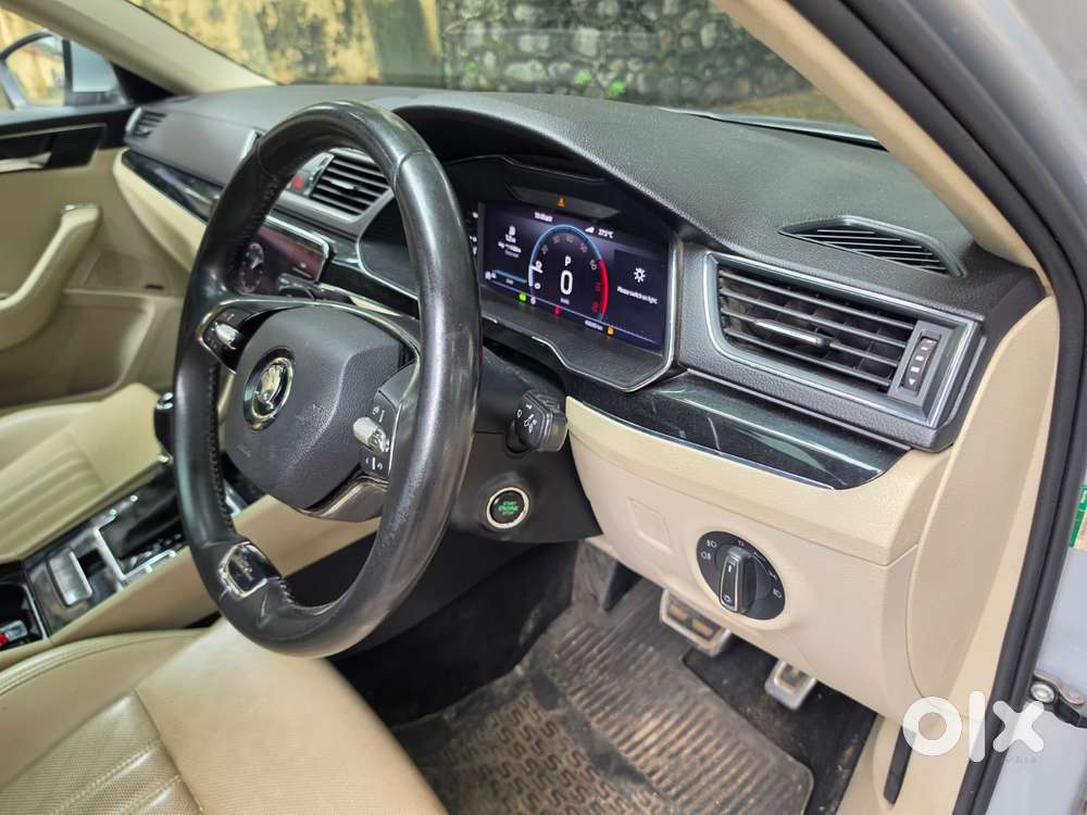 Skoda Superb 2.0 L&k Tsi At, 2022, Petrol