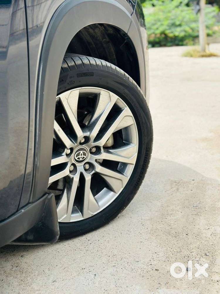 Toyota Innova Hycross 2.0 Zx Hybrid 7 Str, 2024, Petrol