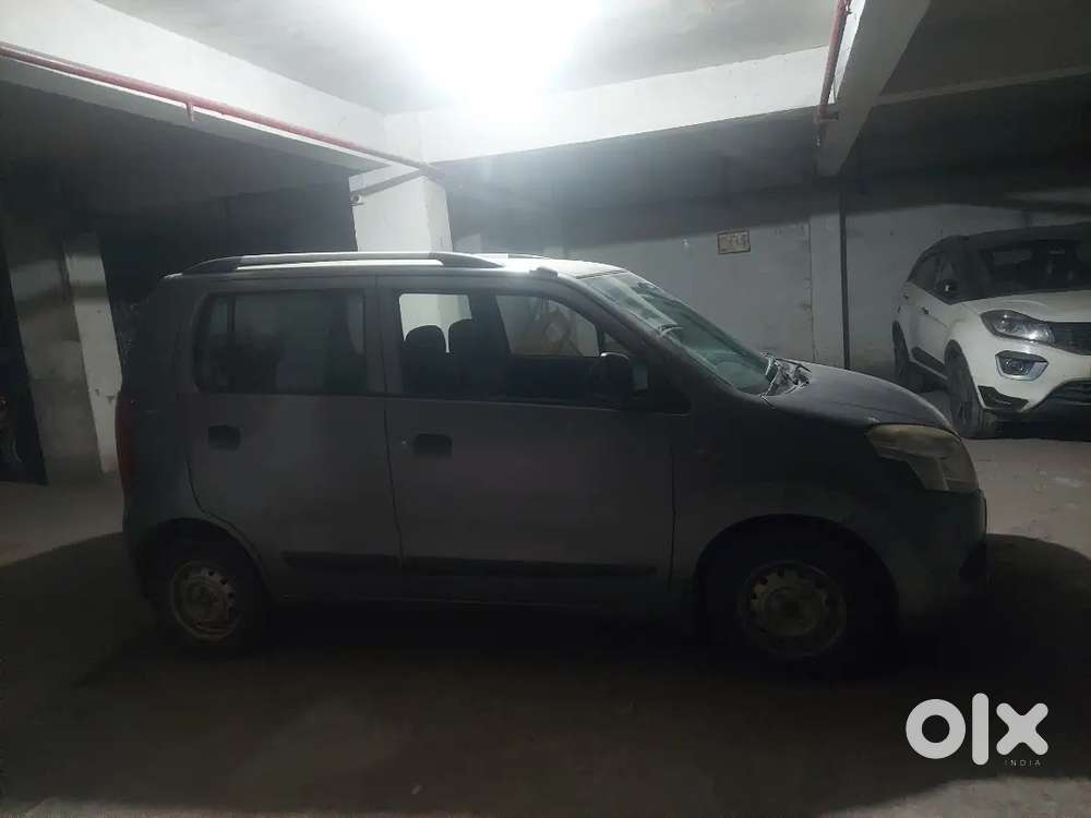 Maruti Suzuki Wagon R Stingray 2011 Petrol Well Maintained