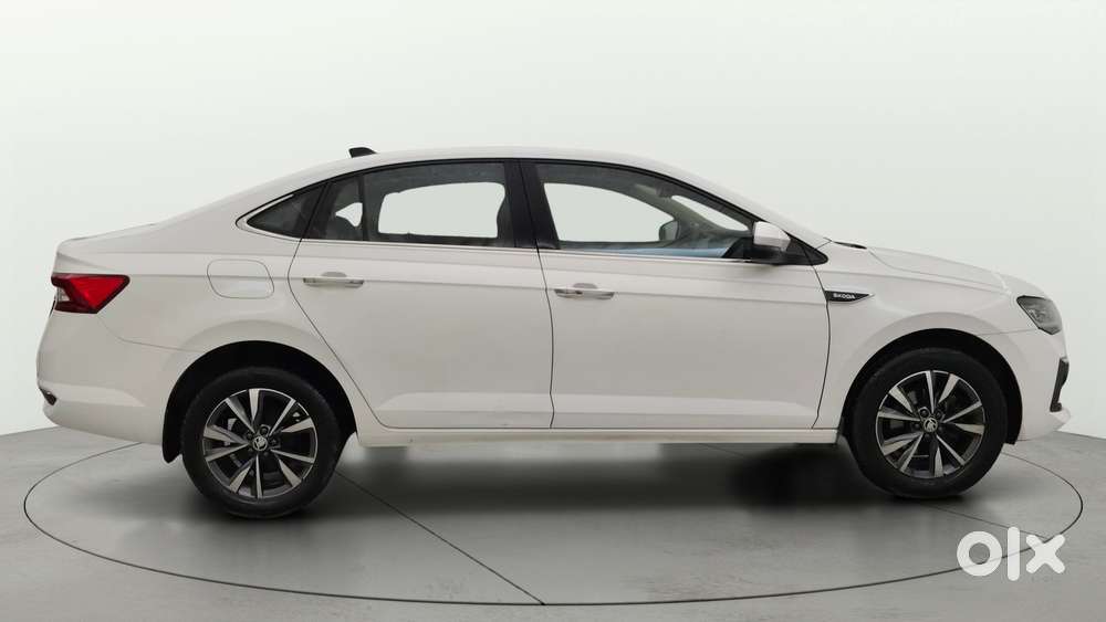 Skoda Slavia 1.0 Tsi Style At, 2023, Petrol