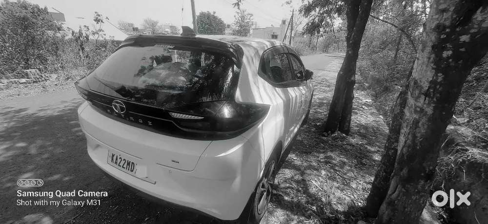 Top End , Dct, Sunroof, Duel Tone