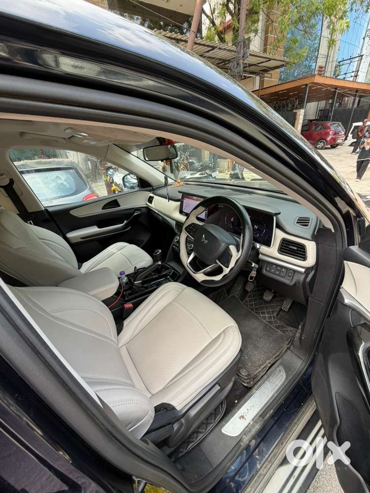 Mahindra Xuv700 Diesel 2022 Ax5