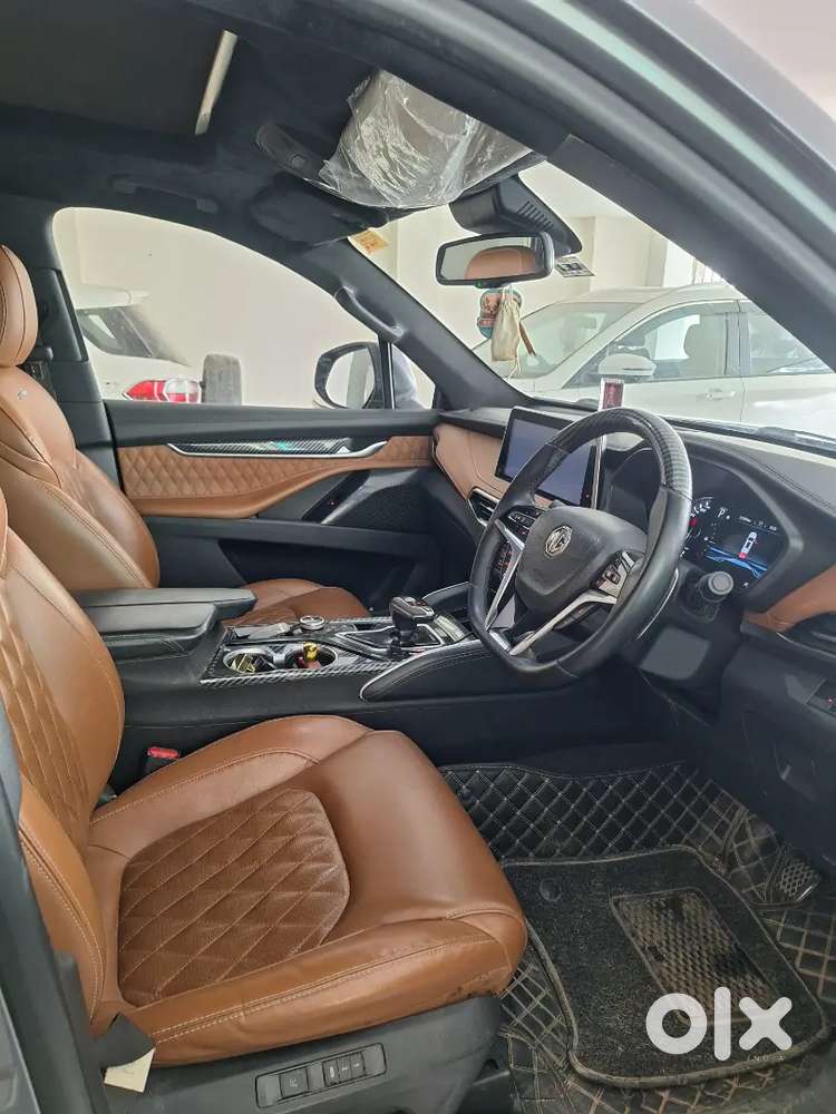 Mg Gloster 2022  7 Seater Diesel 73000 Km Of Doctor - Immaculate State