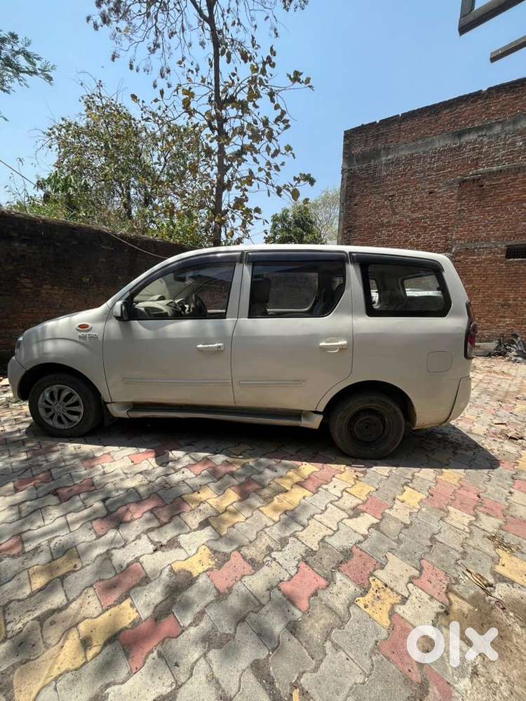 Mahindra Xylo 2011 Diesel 60000 Km Driven, Well Mentaind, White Colour