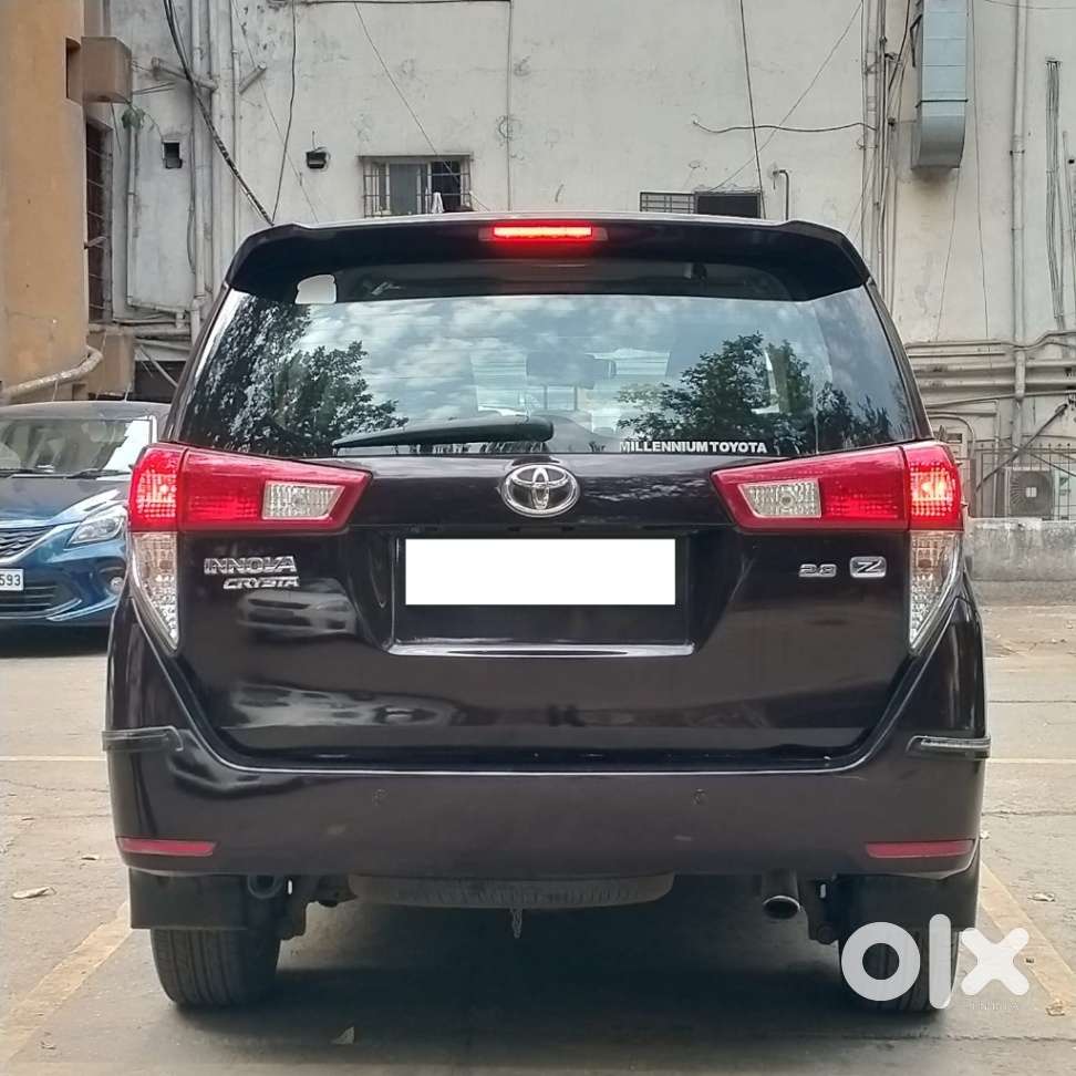 Toyota Innova Crysta 2.8 Zx At 7 Seater, 2016, Diesel