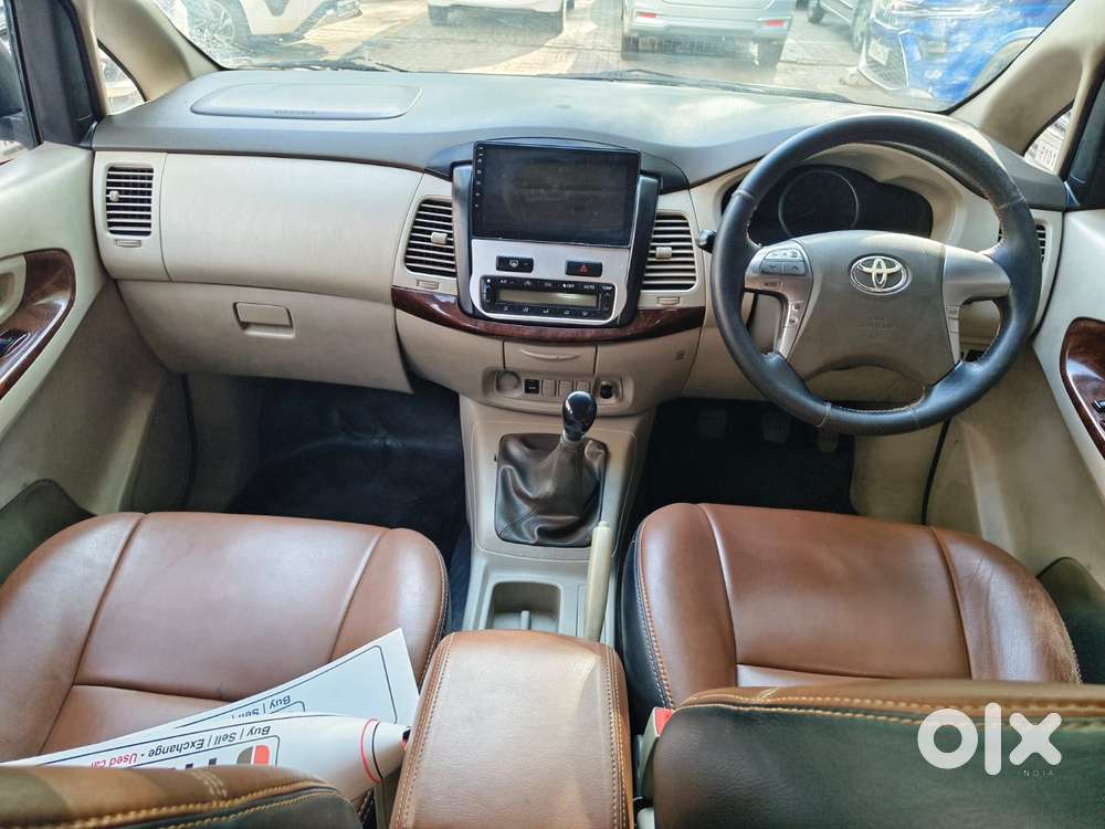 Toyota Innova 2.5 Vx 8 Seater Bs Iv, 2014, Diesel