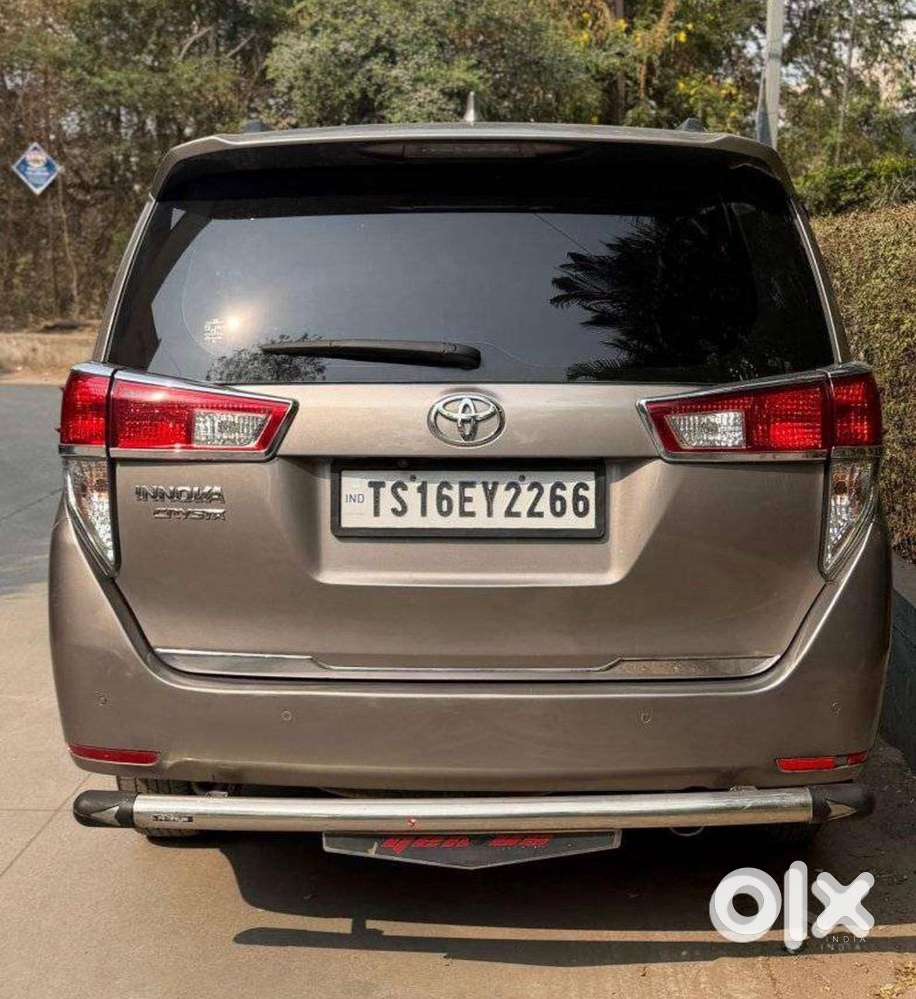 Innova Crysta G 2022 Diesel  8 Seater  Manual  Single Owner