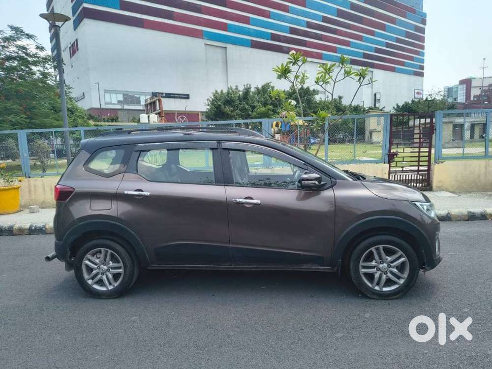 Renault Triber Rxz, 2021, Petrol