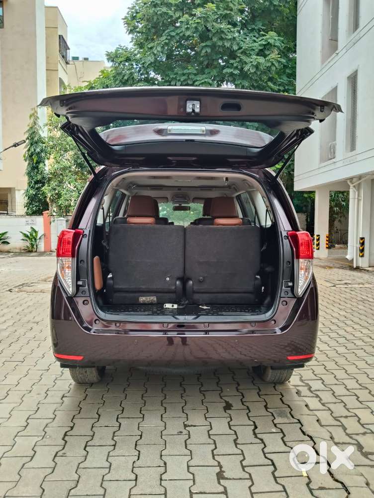 Toyota Innova Crysta 2.8z Automatic, 2016, Diesel