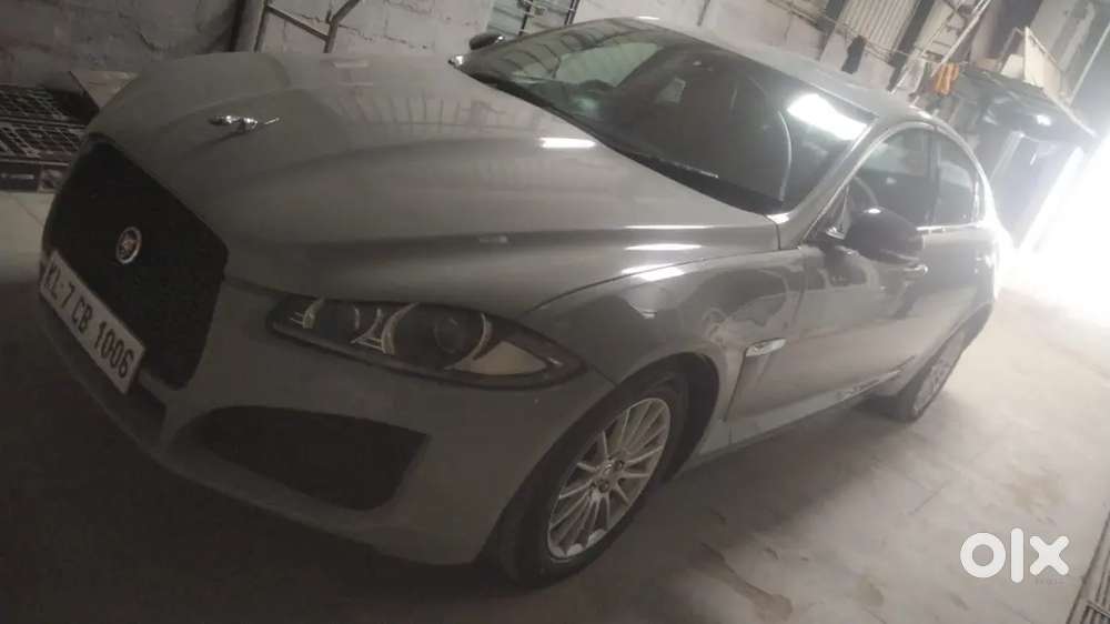 Jaguar Xf 2015 Diesel 70000 Km Driven