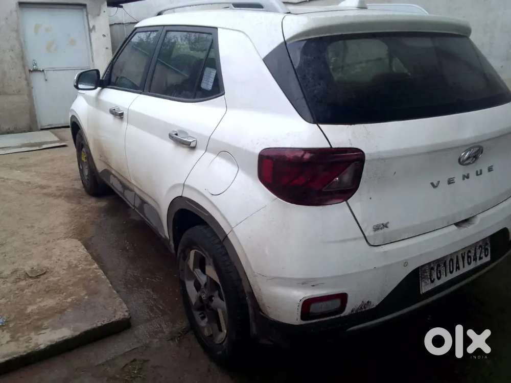 Hyundai Venue 2020 Petrol 79000 Km Driven