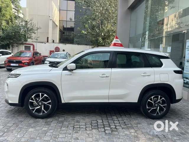 Toyota Urban Cruiser Hyryder 1.5 V Hybrid, 2024, Petrol