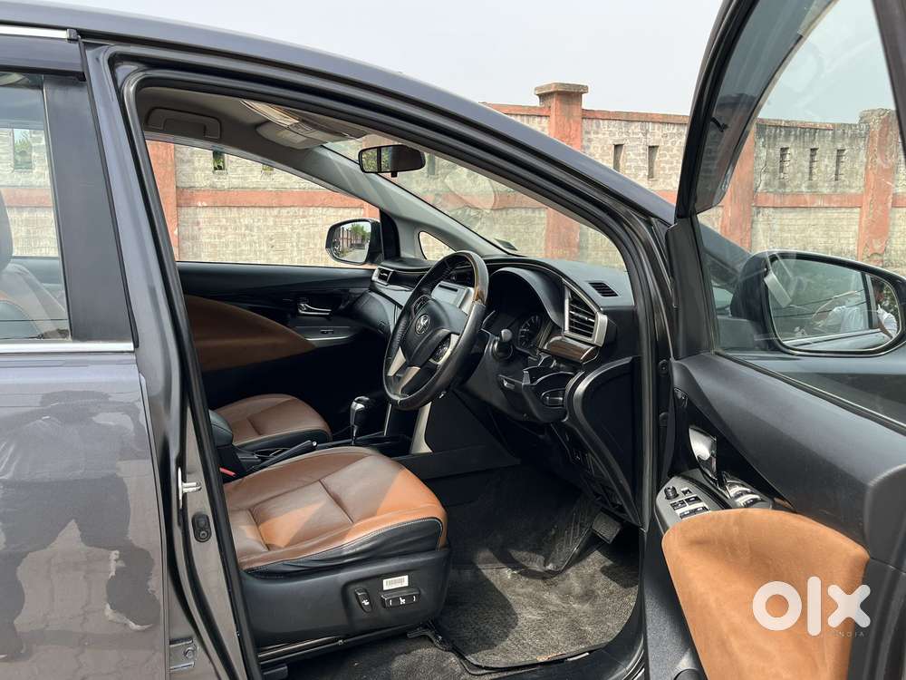 Toyota Innova Crysta [2016-2020] 2.7 Vx At 7 Str, 2017, Petrol