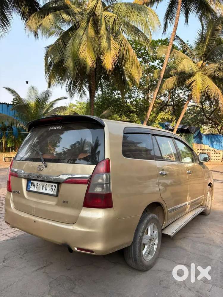 Toyota Innova 2007 Diesel 300000 Km Driven