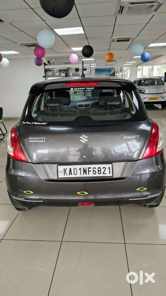 Maruti Suzuki Swift Vxi 1.2 Abs Bs-iv, 2015, Petrol