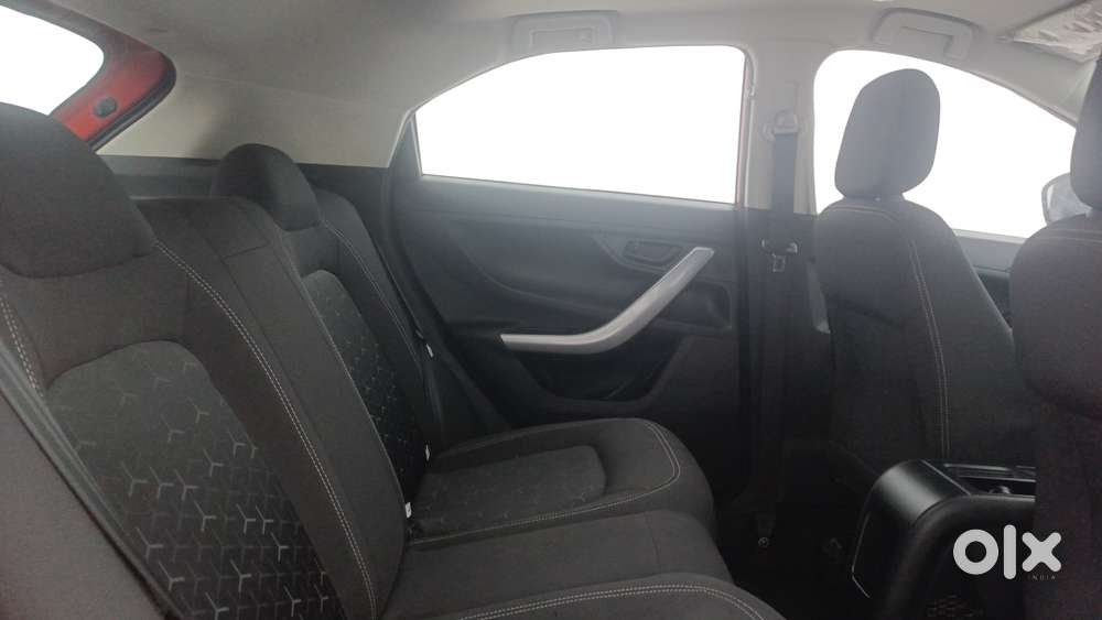 Tata Nexon 1.5 Revotorq Xma Amt (s), 2021, Petrol