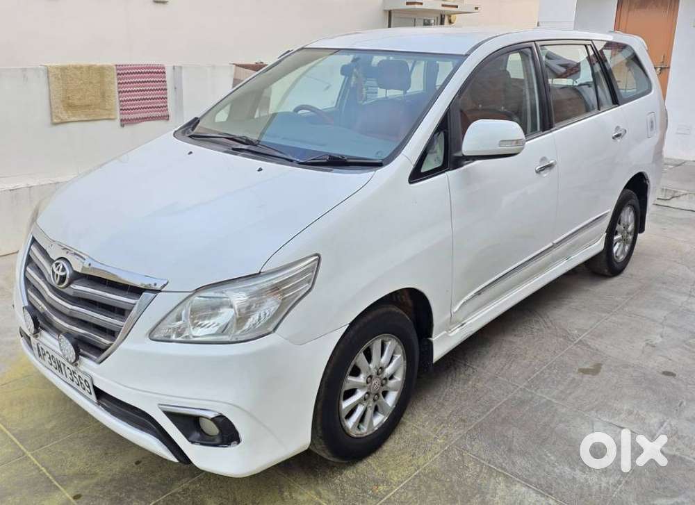 Toyota Innova 2.5 Vx 7 Seater Bs Iv, 2014, Diesel