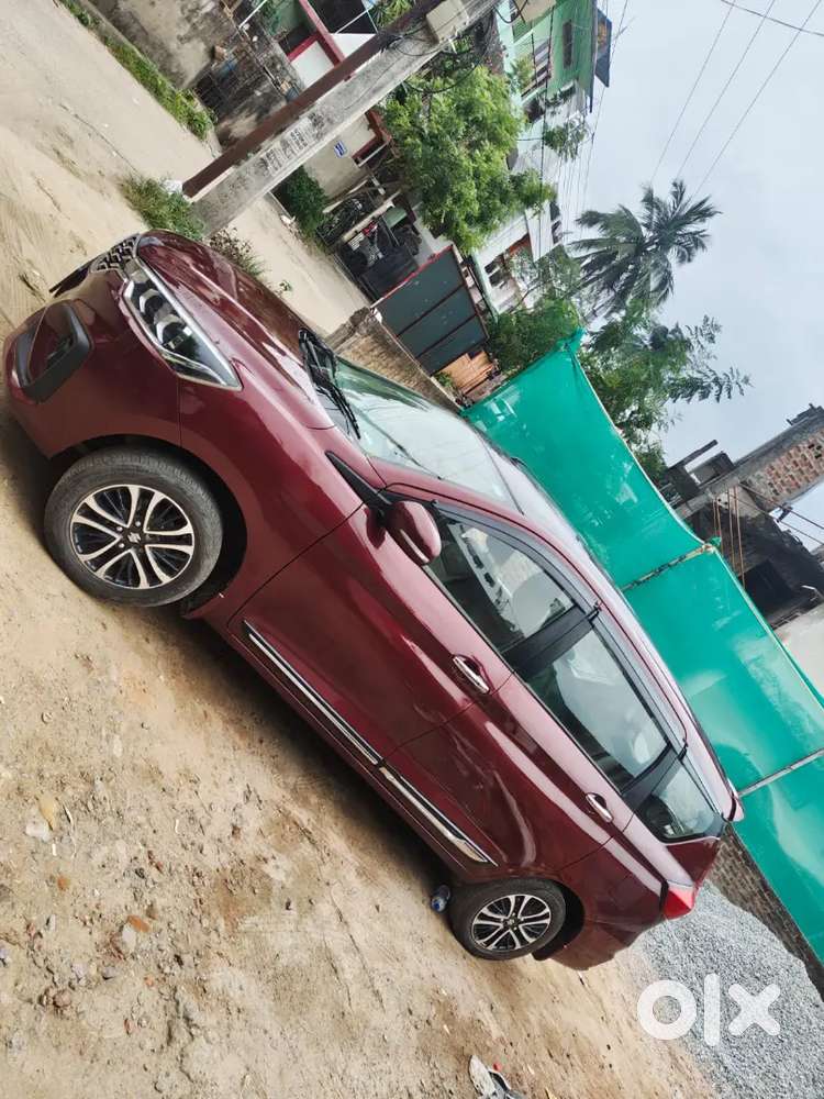 Maruti Suzuki Ertiga Zxi (o) 2024 Petrol Manual 25000 Km