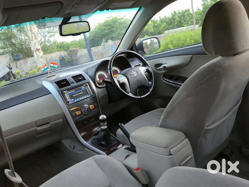 Toyota Corolla Altis 2012