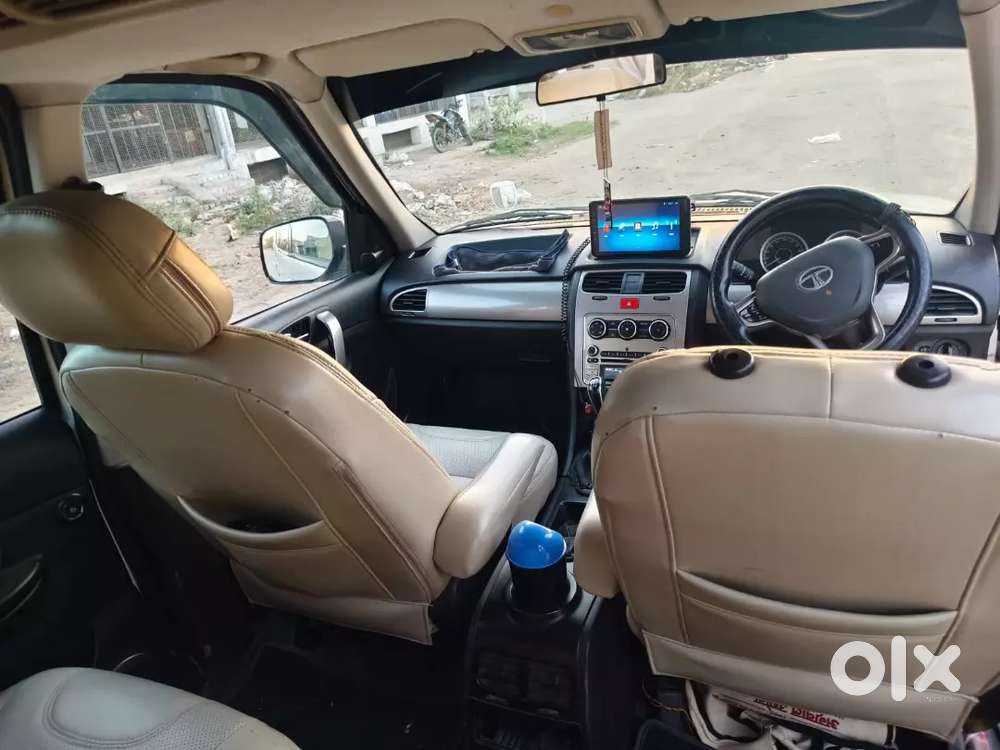 Tata Safari Storme 2016
