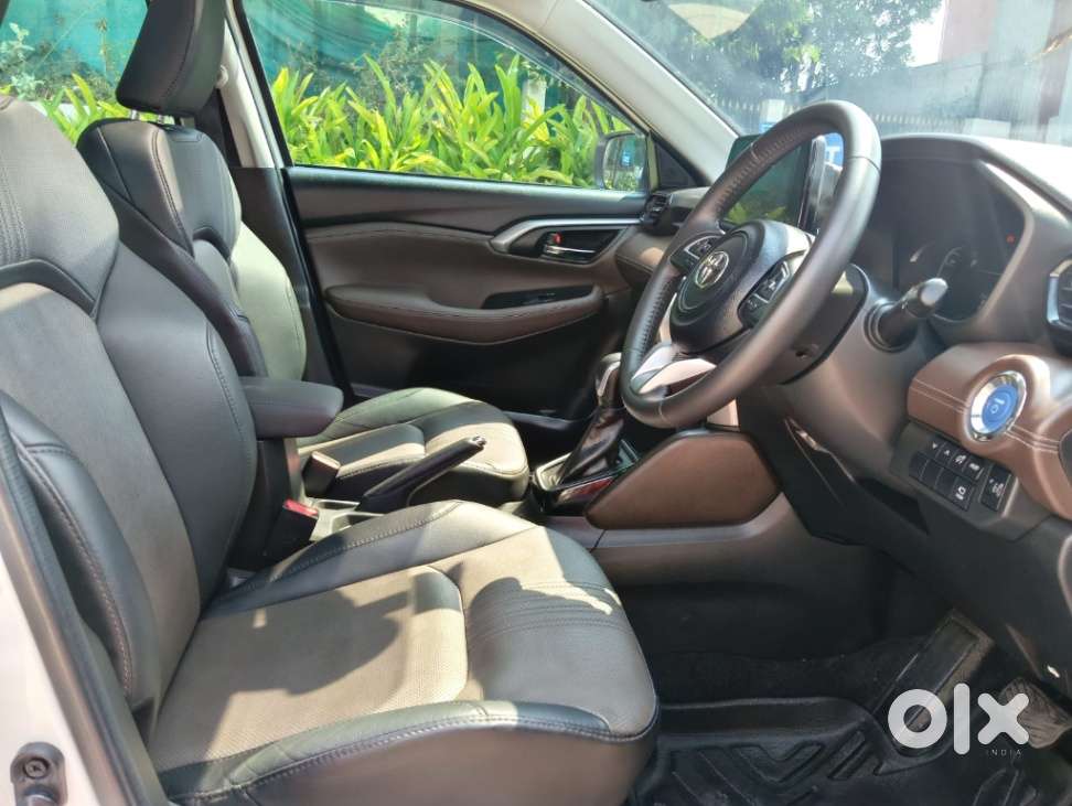 Toyota Urban Cruiser Hyryder 1.5 V Hybrid, 2025, Petrol