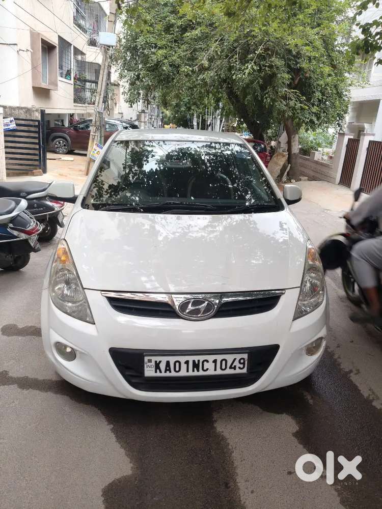 Hyundai I20 Asta Petrol Manual 2010