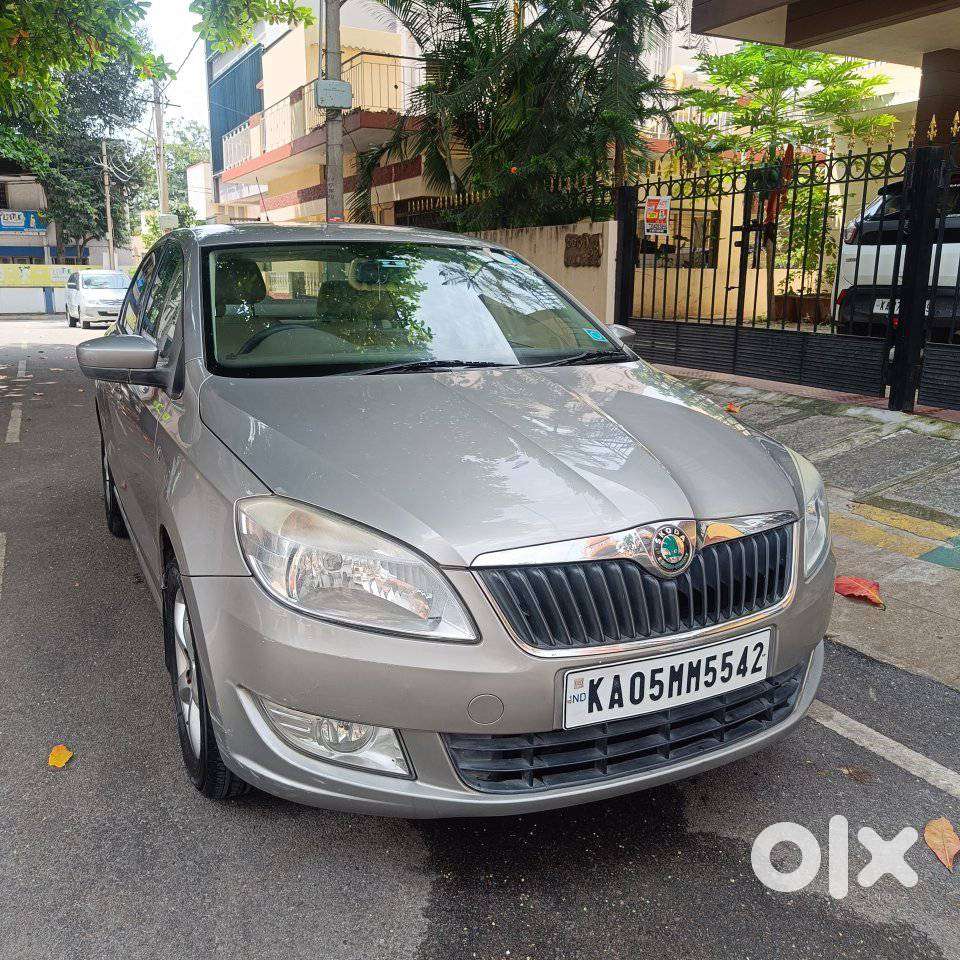Skoda Rapid 1.6 Mpi Elegance, 2013, Diesel