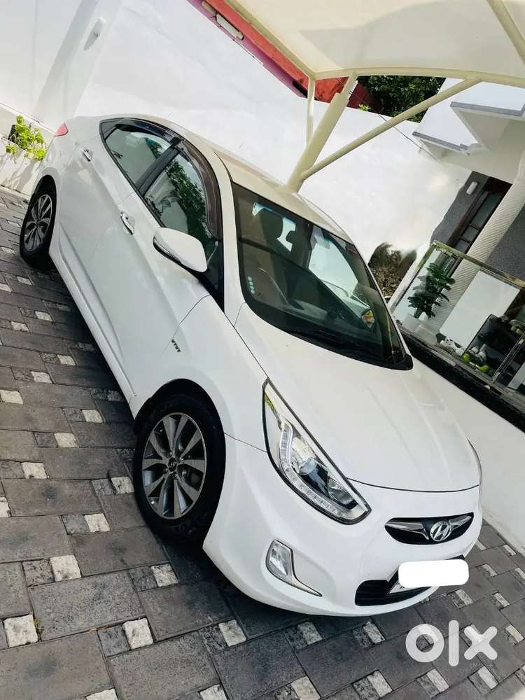 Hyundai Verna 2014 Full Option Manual