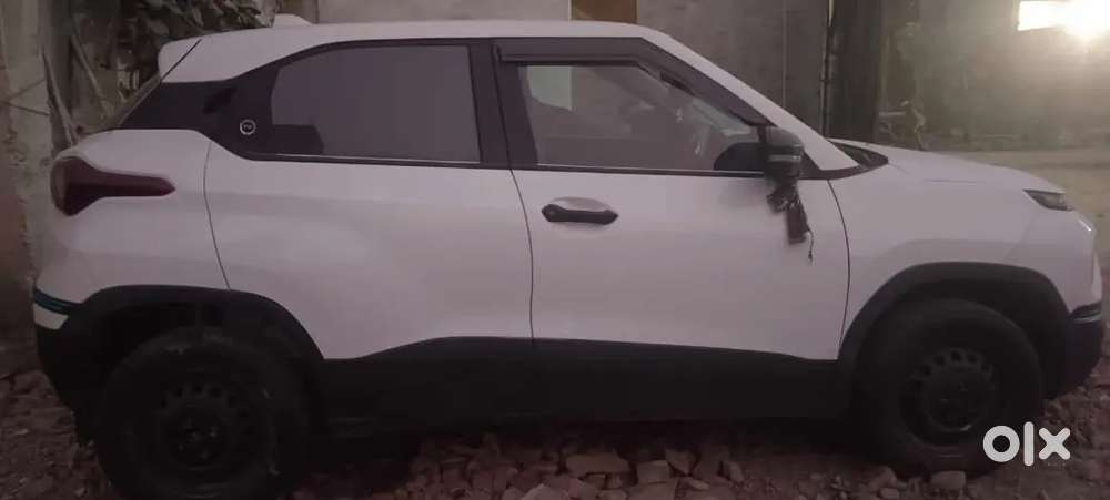 Tata Punch Pure Mt 2024