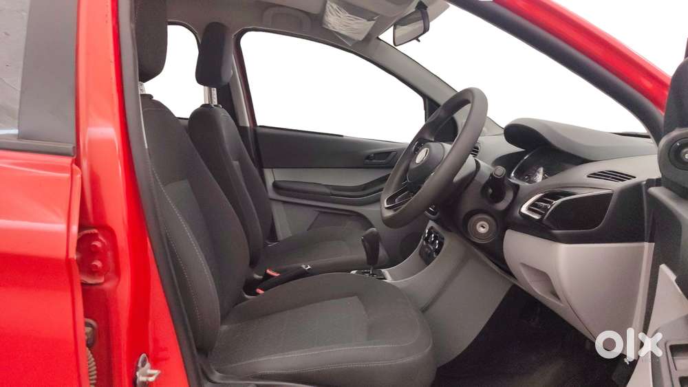 Tata Tiago 1.2 Revotron Xta, 2024, Petrol