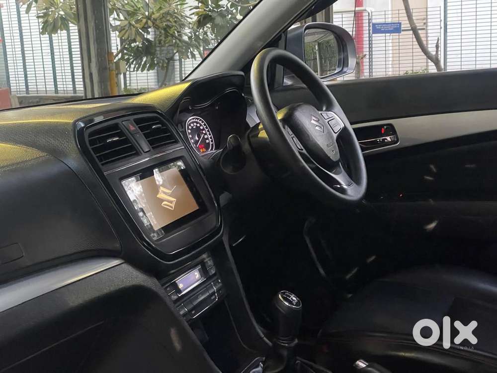 Maruti Suzuki Brezza 1.5 Zxi Smart Hybrid, 2020, Petrol