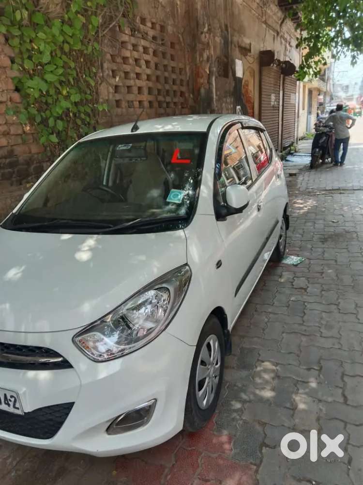 Hyundai I10 2012 Petrol 94000 Km Driven